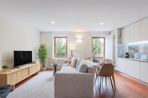 Balcony Retreat | Porto Urban Flats