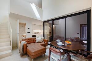 Minimalist Loft @ Terracotta Collection