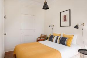 Graça Charm Flat with Sunny Balcony