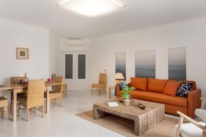 Prainha Family Fun | Balcony & Pools