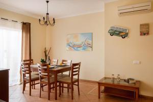 Central Albufeira Stay | Balcony & AC