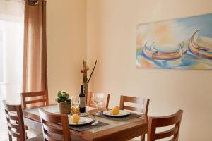 Central Albufeira Stay | Balcony & AC