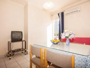 One-bedroom apartment near beach