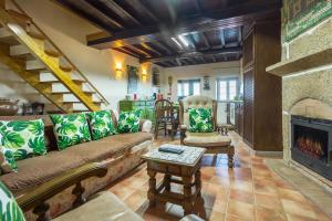 Casa MontSanto with Balcony & Terrace