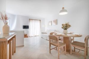 Clube Albufeira - 2BR Pool, Kids Club & Family Fun