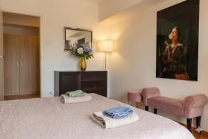 New Luxury Flat in front of the Parliament at Unirii
