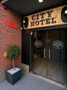 City Hotel