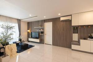 The Royal Suite SkyHigh 4BR Luxury Terra Royal D3