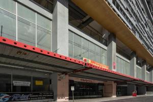 Connected to Chan Sow Lin MRT & LRT Convenient
