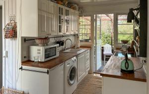 2 Bedroom Nice Home In Gilleleje