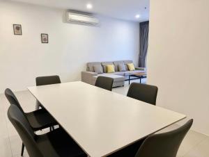 3R2B-Doncaster Residence-City View-6Pax-JR Homestay154