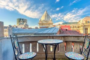 Victoriei Skyline Apartment - Steps from Old Town