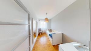 2-Bedroom Apartment with Balcony - Charmilles, Geneva - WT5-501
