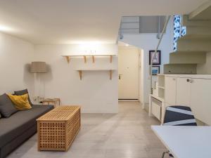 M3 Modern open-plan space close to the metro