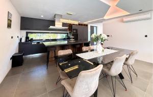 Pet Friendly Home In Rasopasno With Sauna