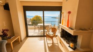 Beachfront Penthouse with Seaview