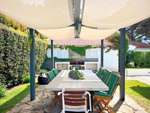 Villa Alba by refuge holiday homes