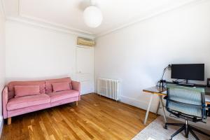 GuestReady - Parisian charm with a balcony
