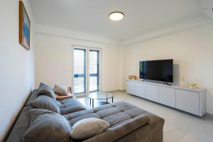 Holiday Apartments MTG