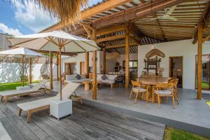 Villa Parasol by Alfred in Bali