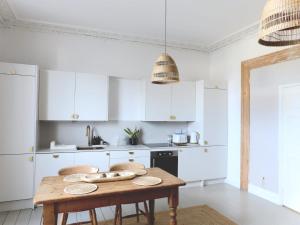 Ocean Tide Apartment