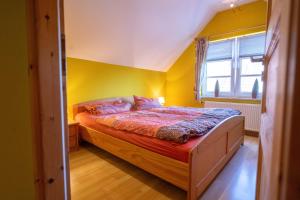 Ferienhaus SÜD WEST mit 2 SZ, Terrasse und Balkon, strandnah by Unsere Urlaubszeit