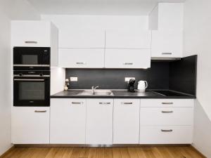 Lovely studio apartment, Free parking 1,55 hight