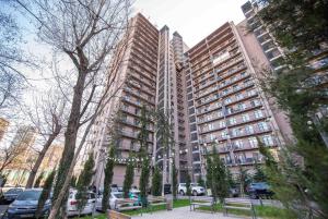 1-Bedroom Apartment with View - Balcony - 5 Min to Delisi Metro- Self Check-In