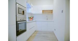 Deluxe Apartment at Curve By The Park by Karibu Stays