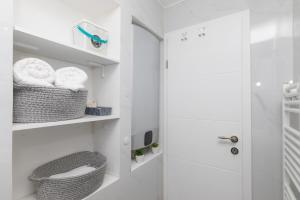 Korkyra-Old Town apartment with private terrace