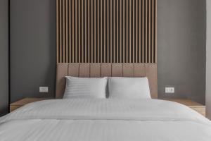 Luxury Grey Residence - Central