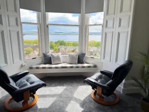 Prime Dundee West End 3BR Apartment, Stunning River Views, Sleeps 6