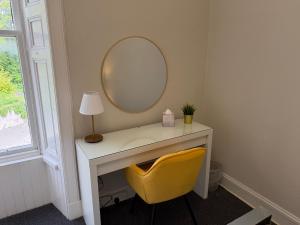 Prime Dundee West End 3BR Apartment, Stunning River Views, Sleeps 6
