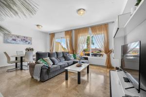 3BDR Apartment in Los Gigantes with terracy and BBQ
