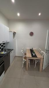Family-Sized Apartment with Excellent Layout