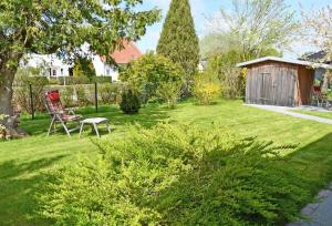 Ferienhaus mit Sauna u Terrasse im Zentrum von Rügen