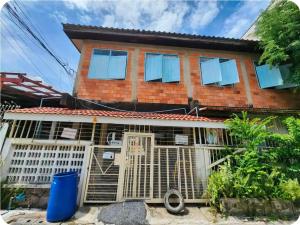 207-Olan Place Homely room Free Wi-Fi and Near BTS line