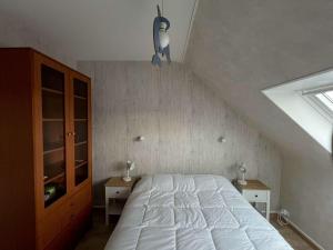 Appartement duplex sur les hauteurs dErquy avec superbe vue mer