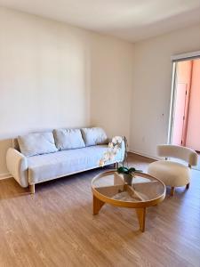 Peaceful 1BR Retreat with Courtyard View in Irvine