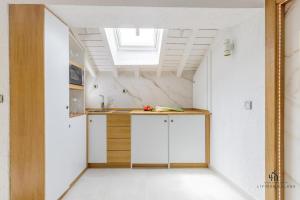 Modern Penthouse with Rooftop in Central Málaga