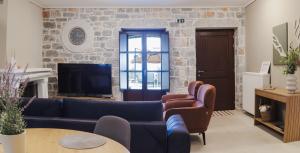 Acroterra Stone House, Areopoli, Mani