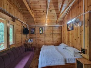 Mid Conifer Cottage Villa