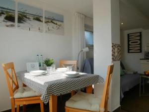 Haus Pröse mit 2 Ferienwohnungen, 15 Minuten zur Ostsee