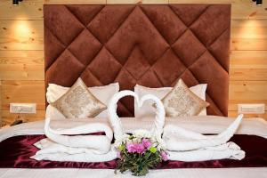 4Everstay By Vivaaan Bliss Most Premium Rooms With Balcony And Mountain Views With Free Parking & Wifi !!! Top Rated And Best Selling Hotel In Manali