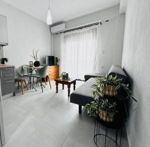 Minimal Vintage Apartment, Delta Hospitality