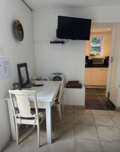 Olive Tree Garden apartment 1