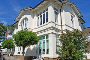 Ferienwohnung mit Balkon 500 m bis zum Strand VH