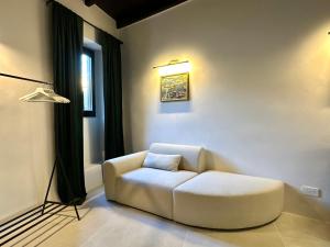 La Galleria Orti 12 - A Historical Design Retreat on Lake Lugano