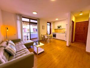 Tropicalidays Playa Las Americas 2BR Apartment