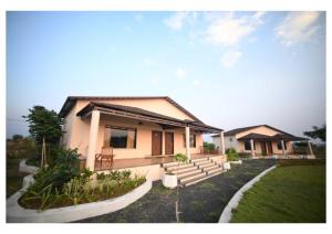 Dream Habitat Resort